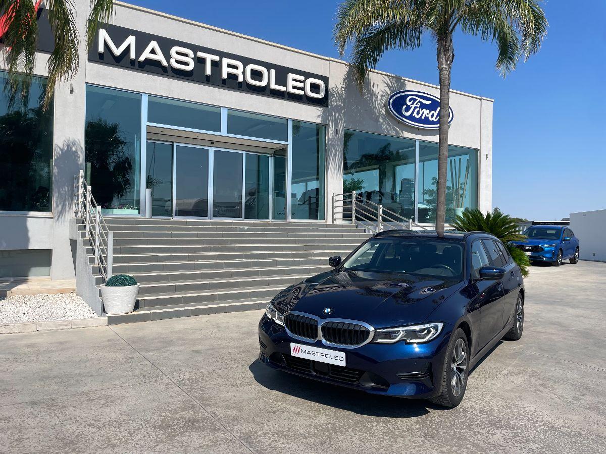 BMW - Serie 3 Touring 320d 48V Touring Business Advantage Auto