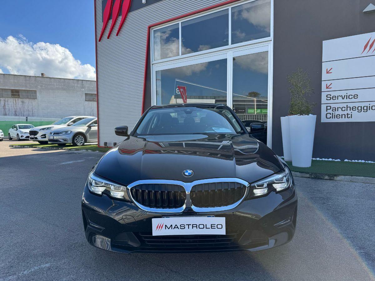BMW - Serie 3 - 320d 48V xDrive Business Advantage