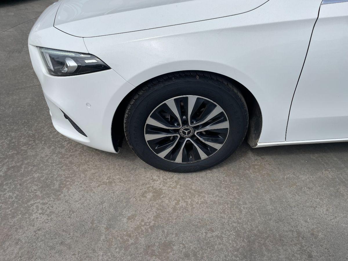 MERCEDES - Classe A - A 180 d Automatic Business