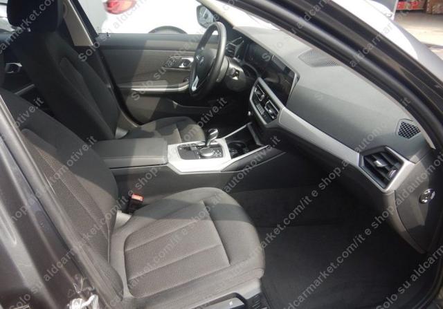 BMW - Serie 3 Touring - 318d 48V Touring Business Advantage Auto.