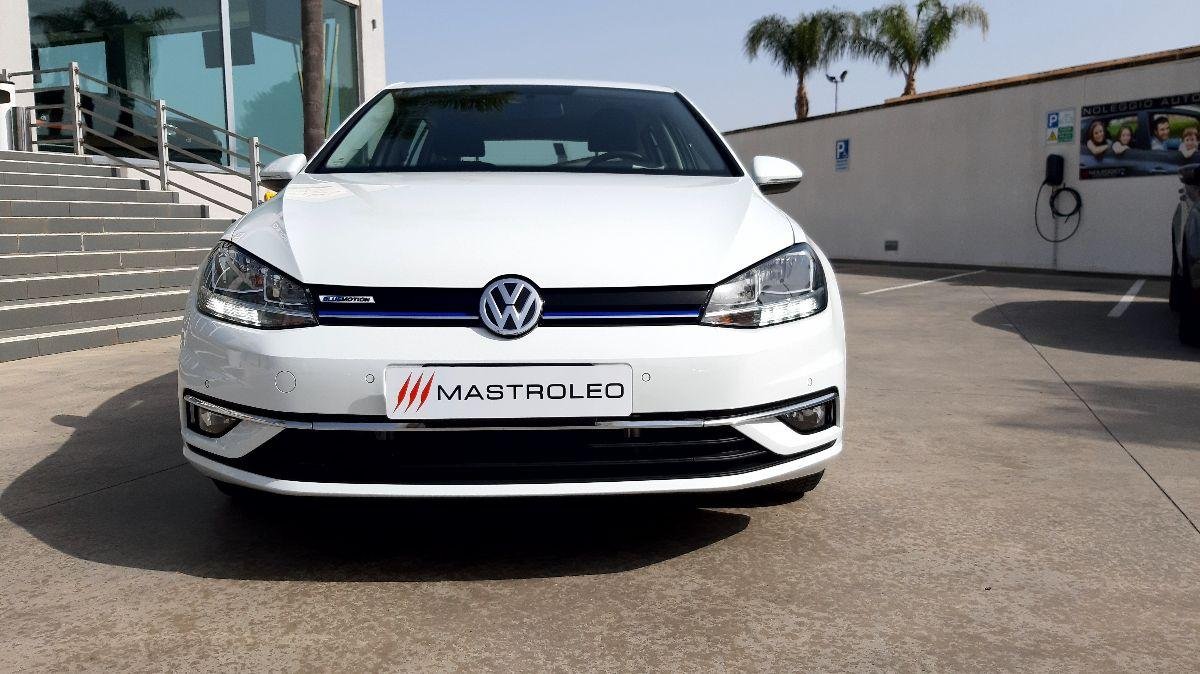VOLKSWAGEN - Golf - 1.5 TGI 5p. Executive BMT
