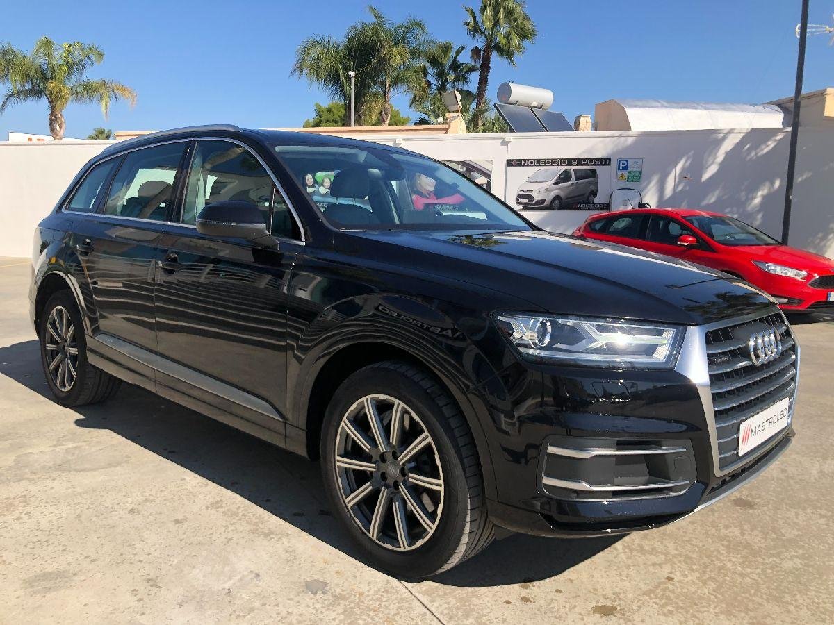 AUDI - Q7 - 3.0 TDI quattro tiptronic Business Plus 7 Posti