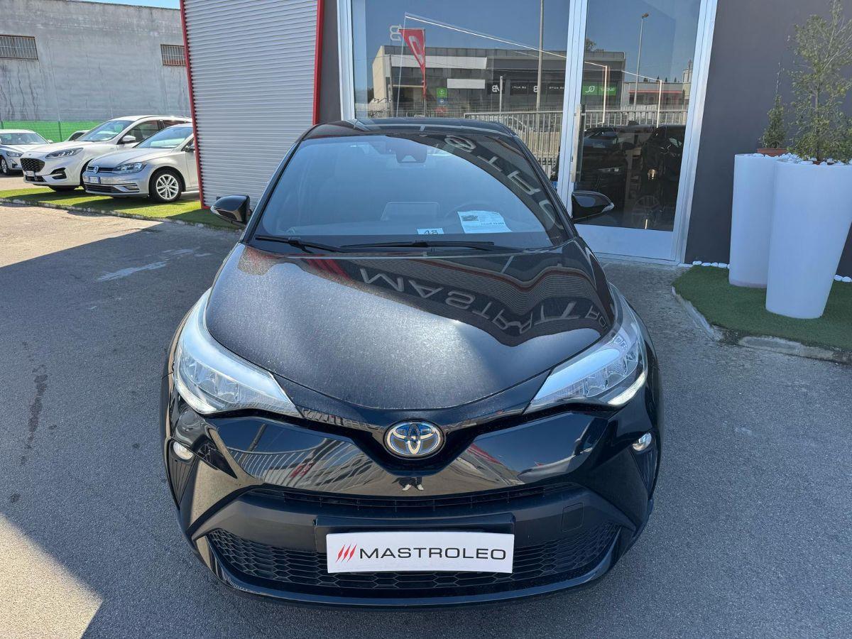 TOYOTA - C-HR 1.8 Hybrid E-CVT Business