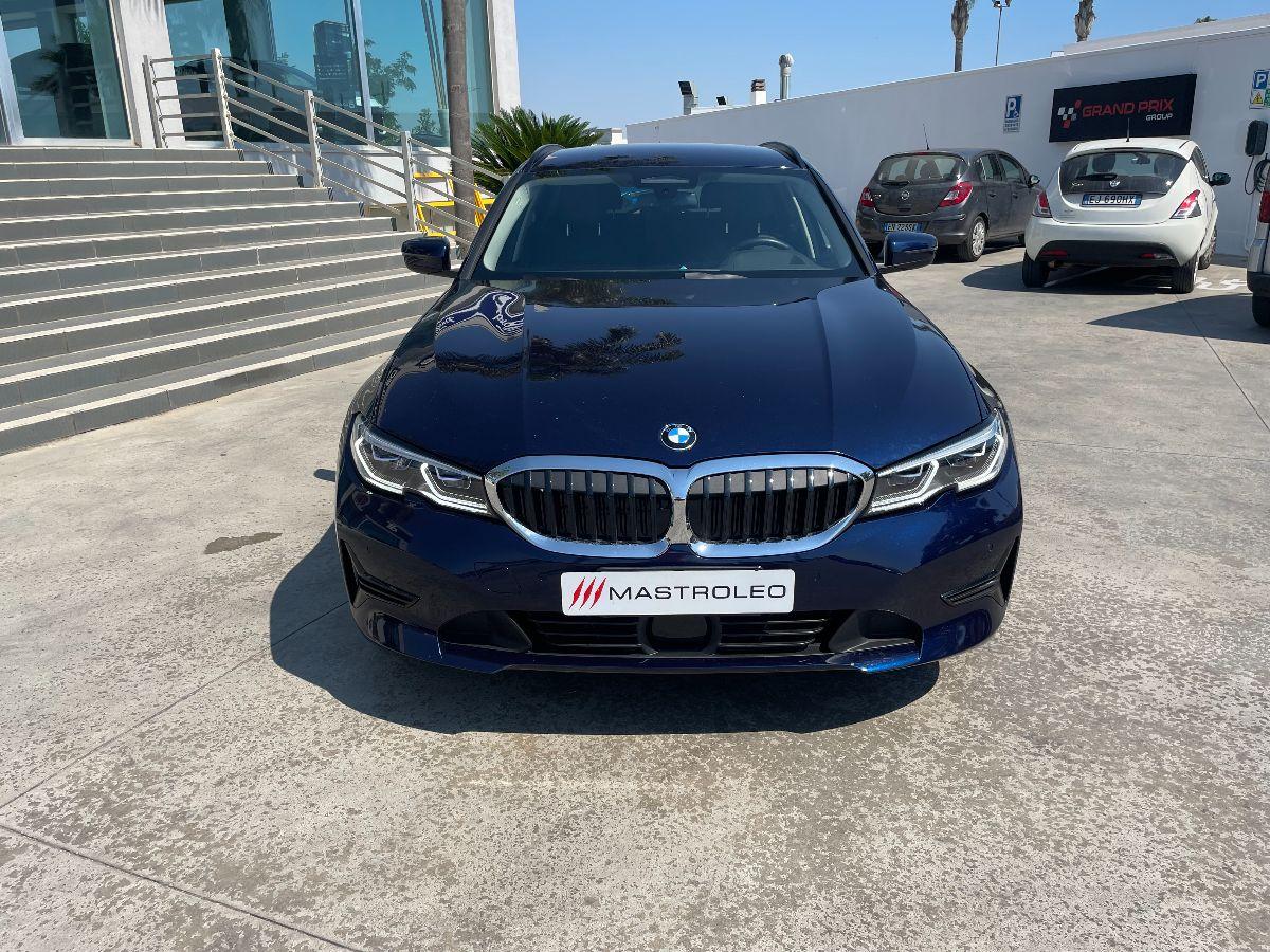 BMW - Serie 3 Touring 320d 48V Touring Business Advantage Auto