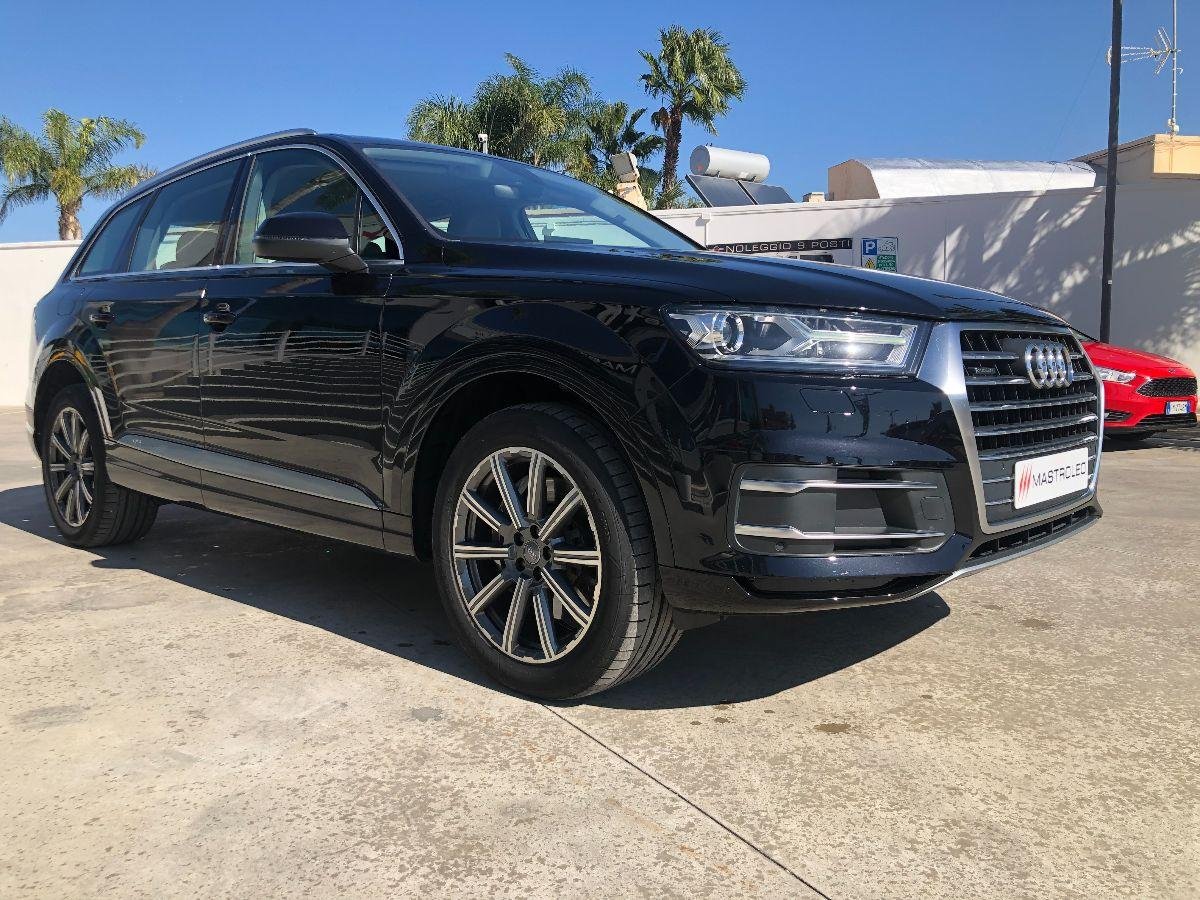 AUDI - Q7 - 3.0 TDI quattro tiptronic Business Plus 7 Posti