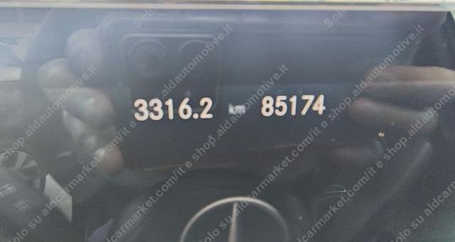 MERCEDES - GLB - 180 d Automatic Business