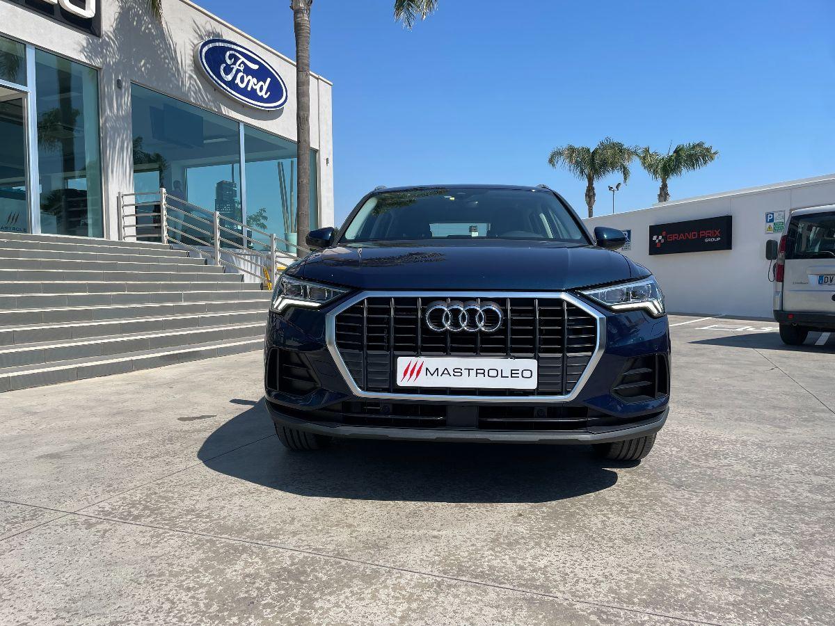 AUDI - Q3 - 40 TDI quattro S tronic Business