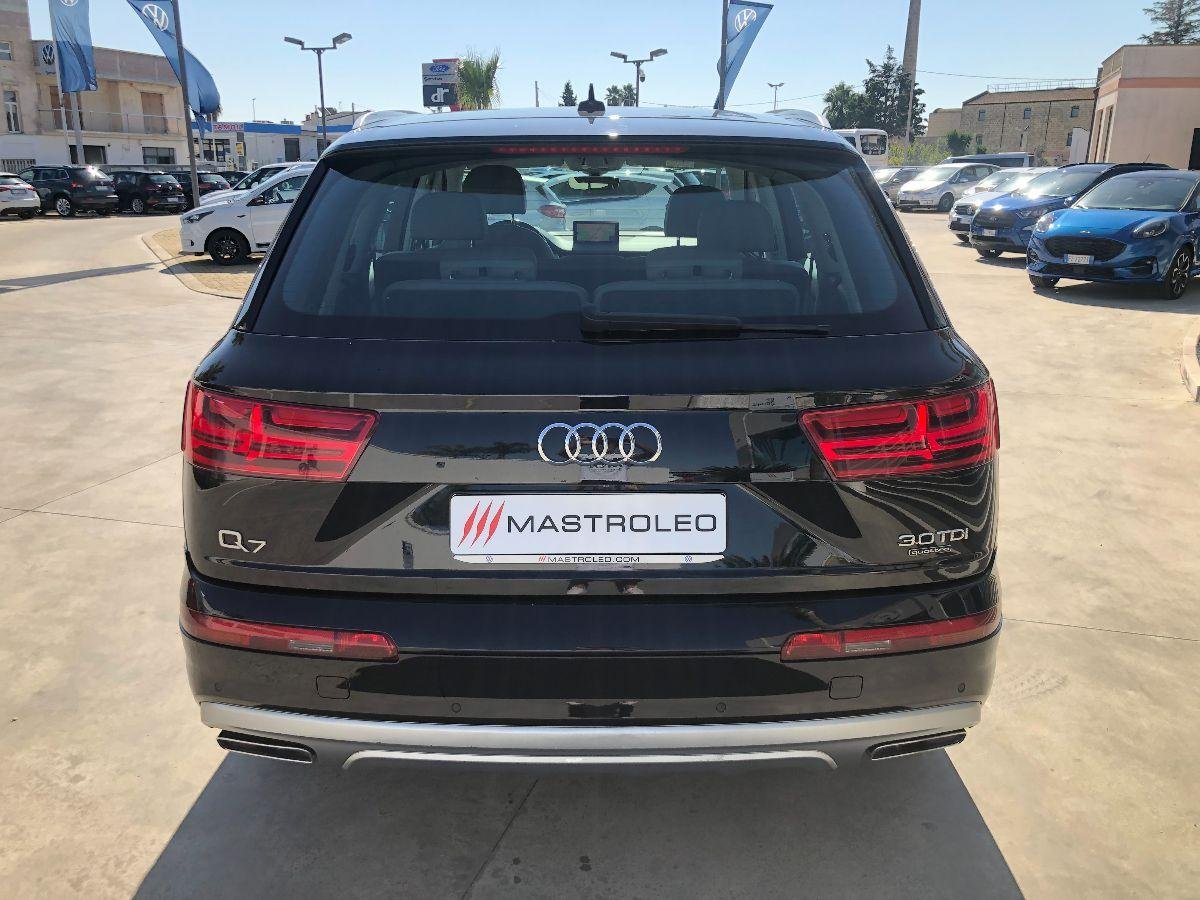 AUDI - Q7 - 3.0 TDI quattro tiptronic Business Plus 7 Posti