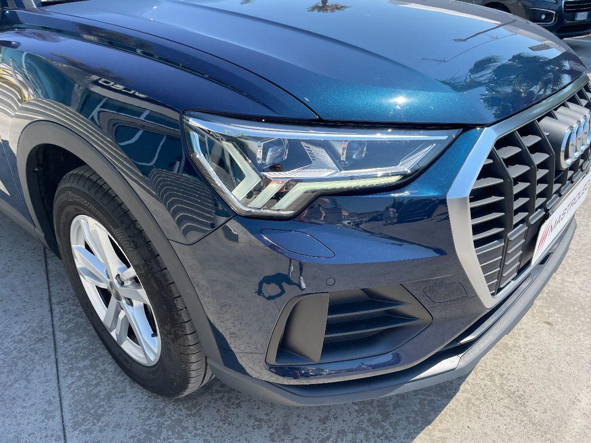 AUDI - Q3 - 40 TDI quattro S tronic Business