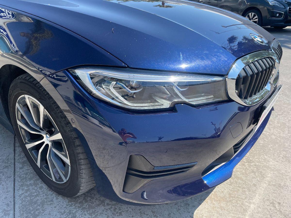 BMW - Serie 3 Touring 320d 48V Touring Business Advantage Auto
