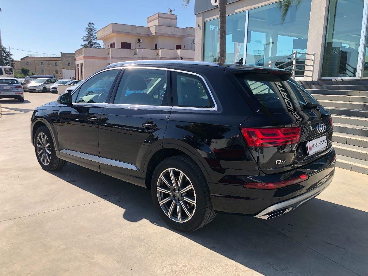 AUDI - Q7 - 3.0 TDI quattro tiptronic Business Plus 7 Posti