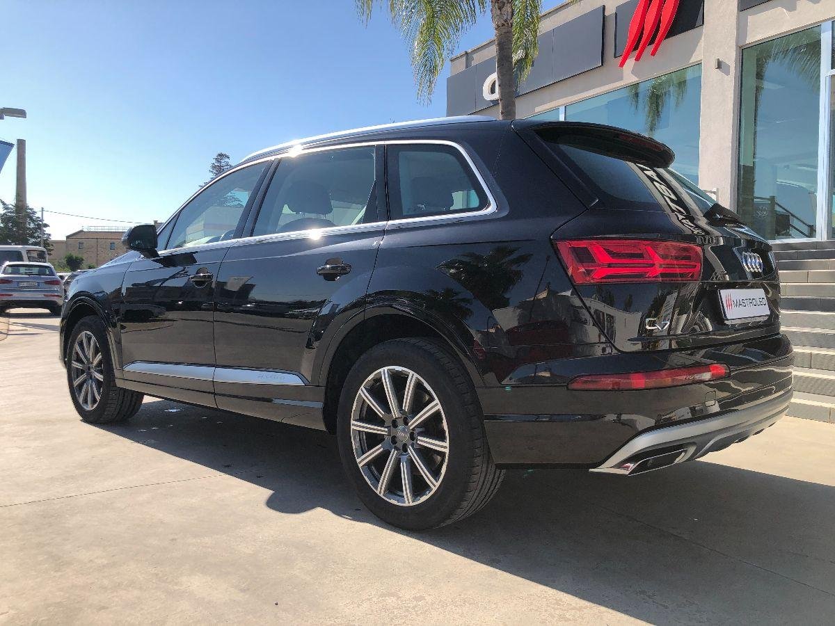 AUDI - Q7 - 3.0 TDI quattro tiptronic Business Plus 7 Posti