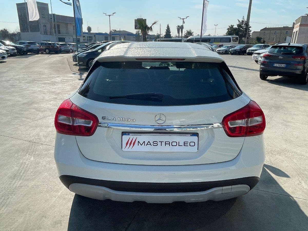 MERCEDES - Classe GLA - GLA 180 d Executive(SEDE DI MAGLIE)