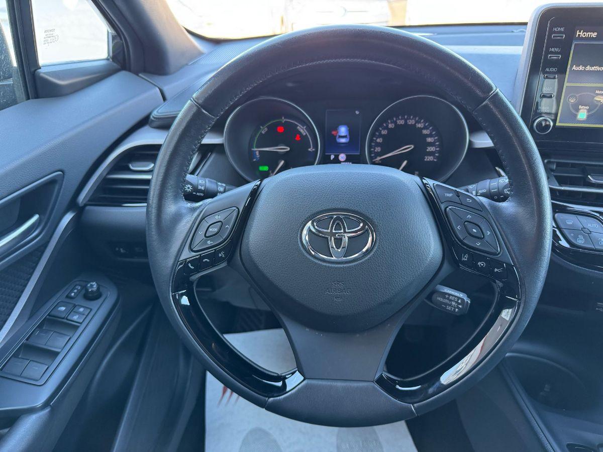 TOYOTA - C-HR 1.8 Hybrid E-CVT Business