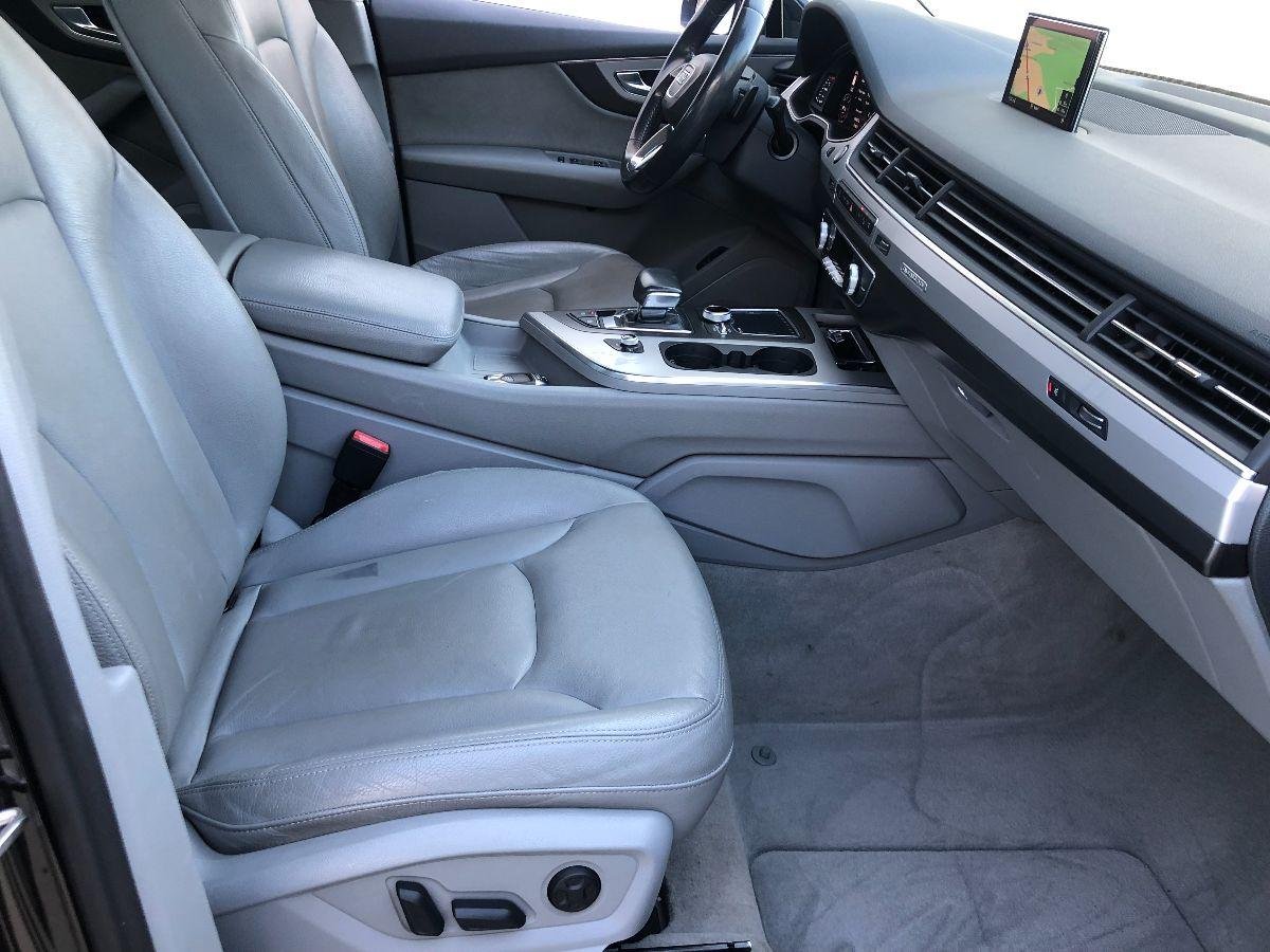 AUDI - Q7 - 3.0 TDI quattro tiptronic Business Plus 7 Posti