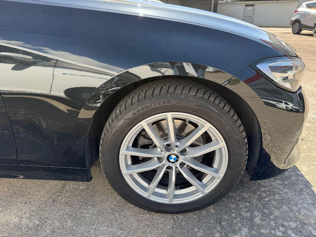 BMW - Serie 3 - 320d 48V xDrive Business Advantage