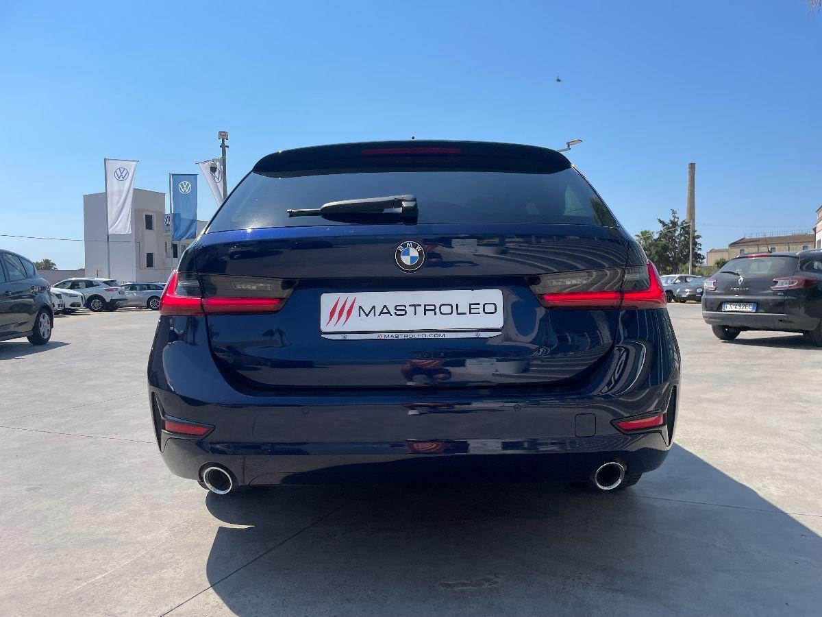BMW - Serie 3 Touring 320d 48V Touring Business Advantage Auto