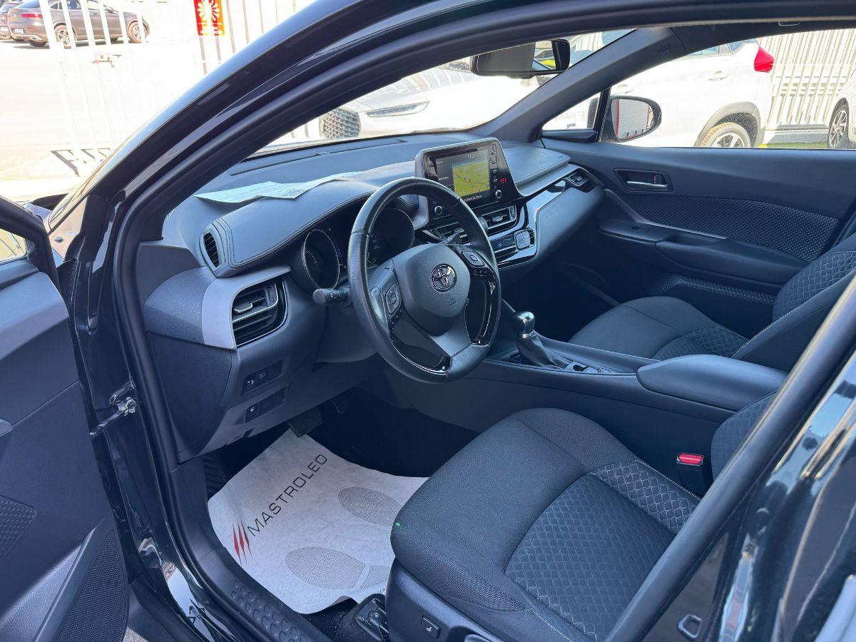 TOYOTA - C-HR 1.8 Hybrid E-CVT Business