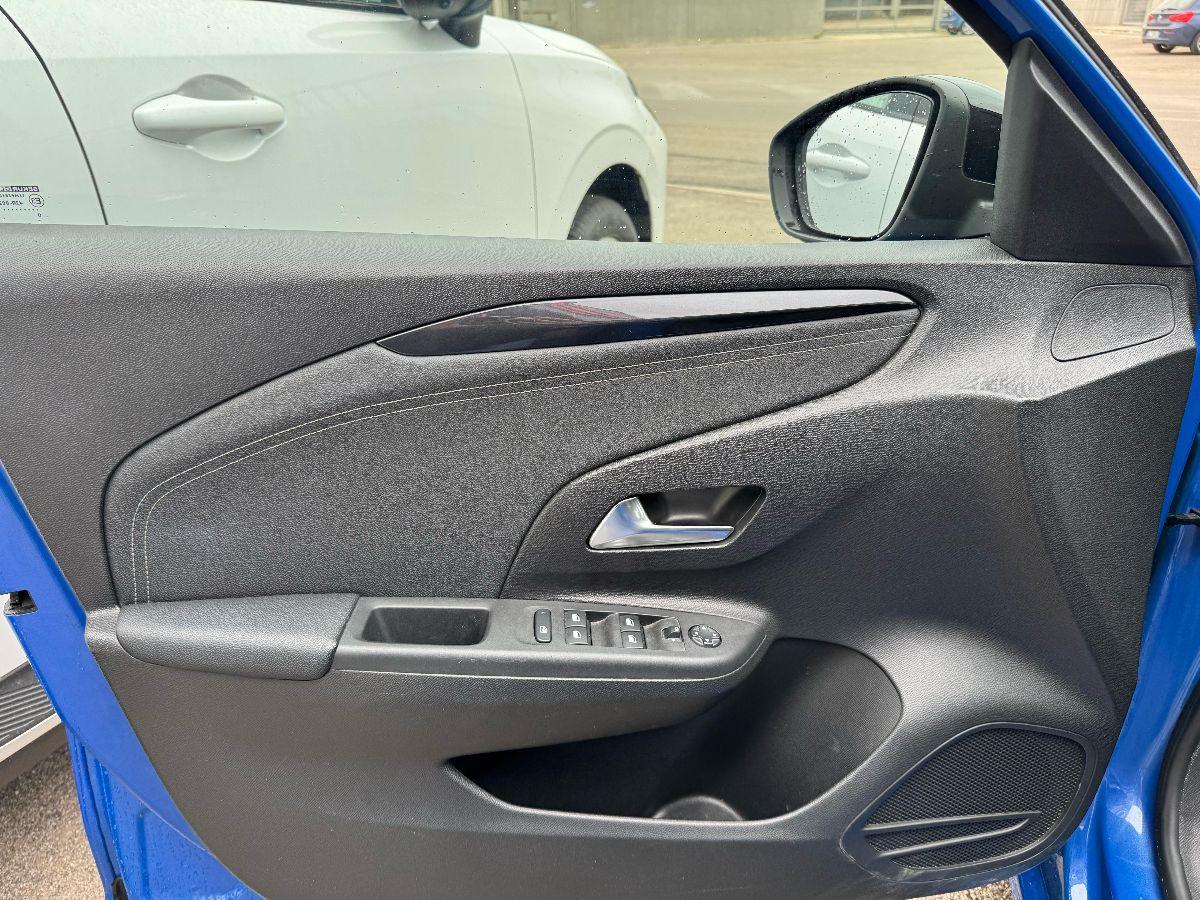 OPEL - Corsa - 1.2 Design & Tech