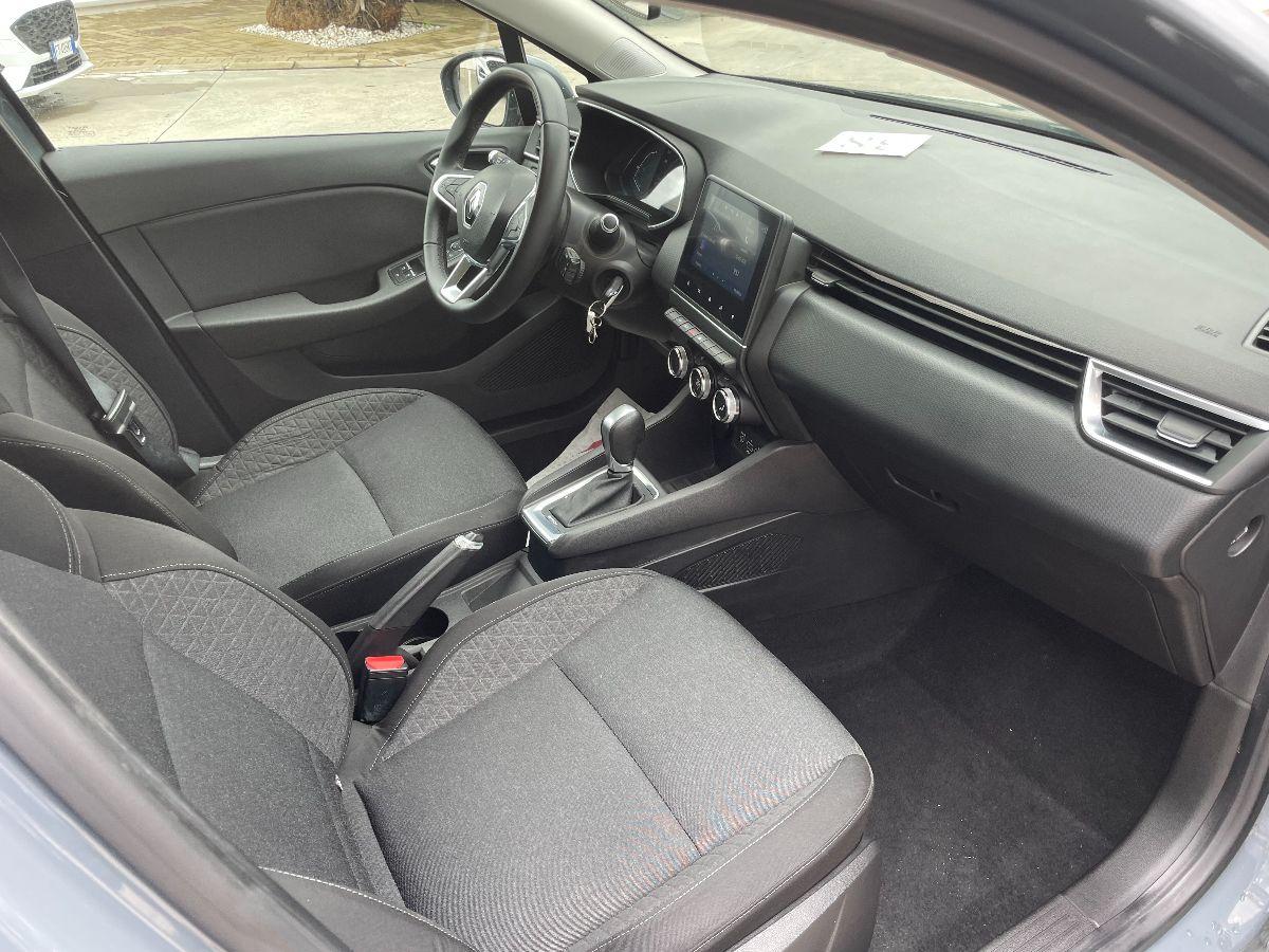 RENAULT - Clio - Hybrid E-Tech 140CV 5p. Init. Paris