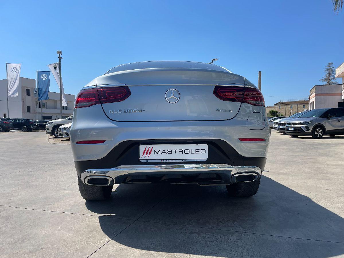 MERCEDES - GLC - 300 de 4Matic EQ-Power Business