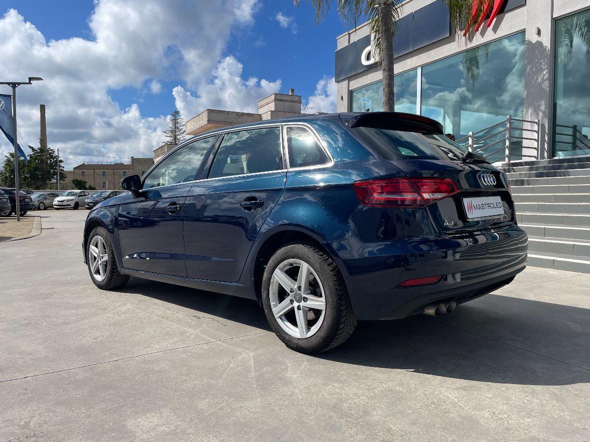 AUDI - A3 Sportback 35 TDI S Tronic Business