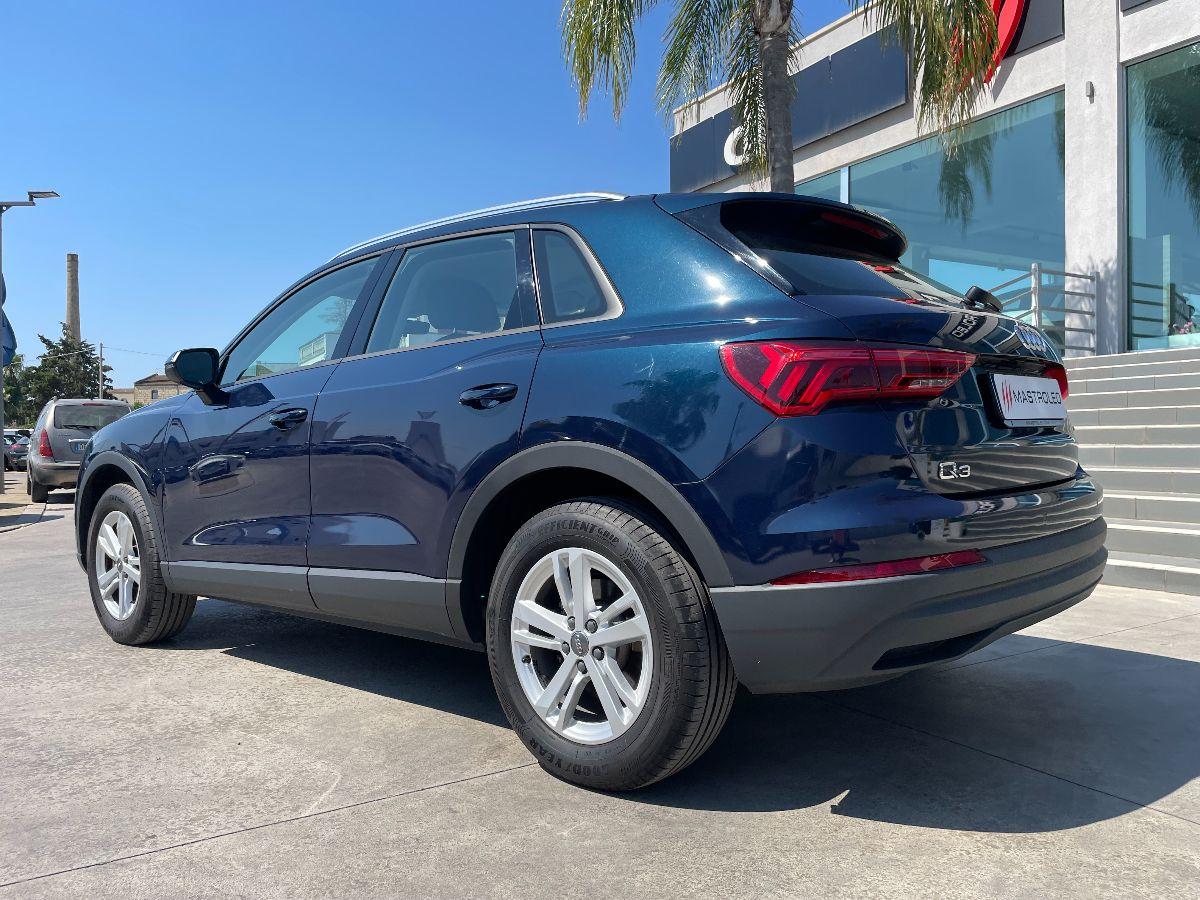 AUDI - Q3 - 40 TDI quattro S tronic Business