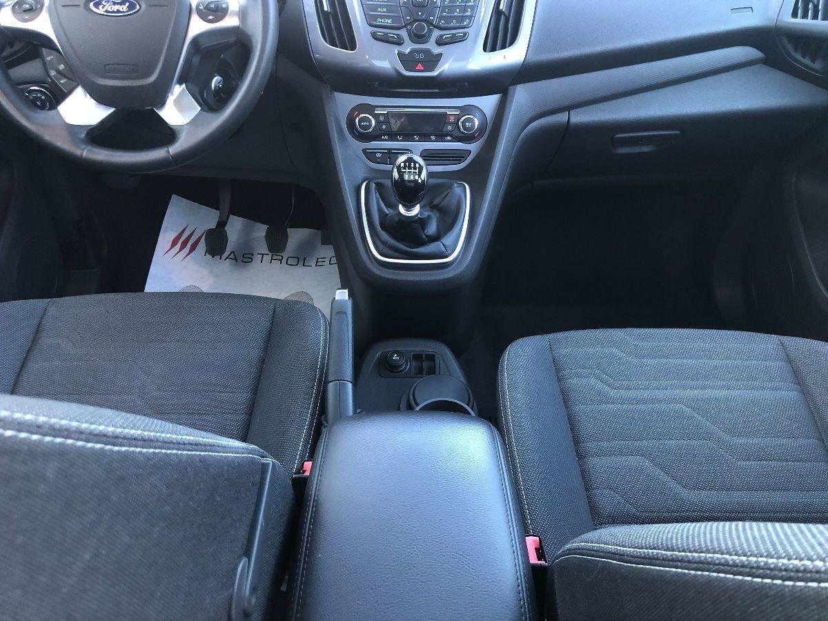 FORD TOURNEO CONNECT II 230 120 CV TITANIUM