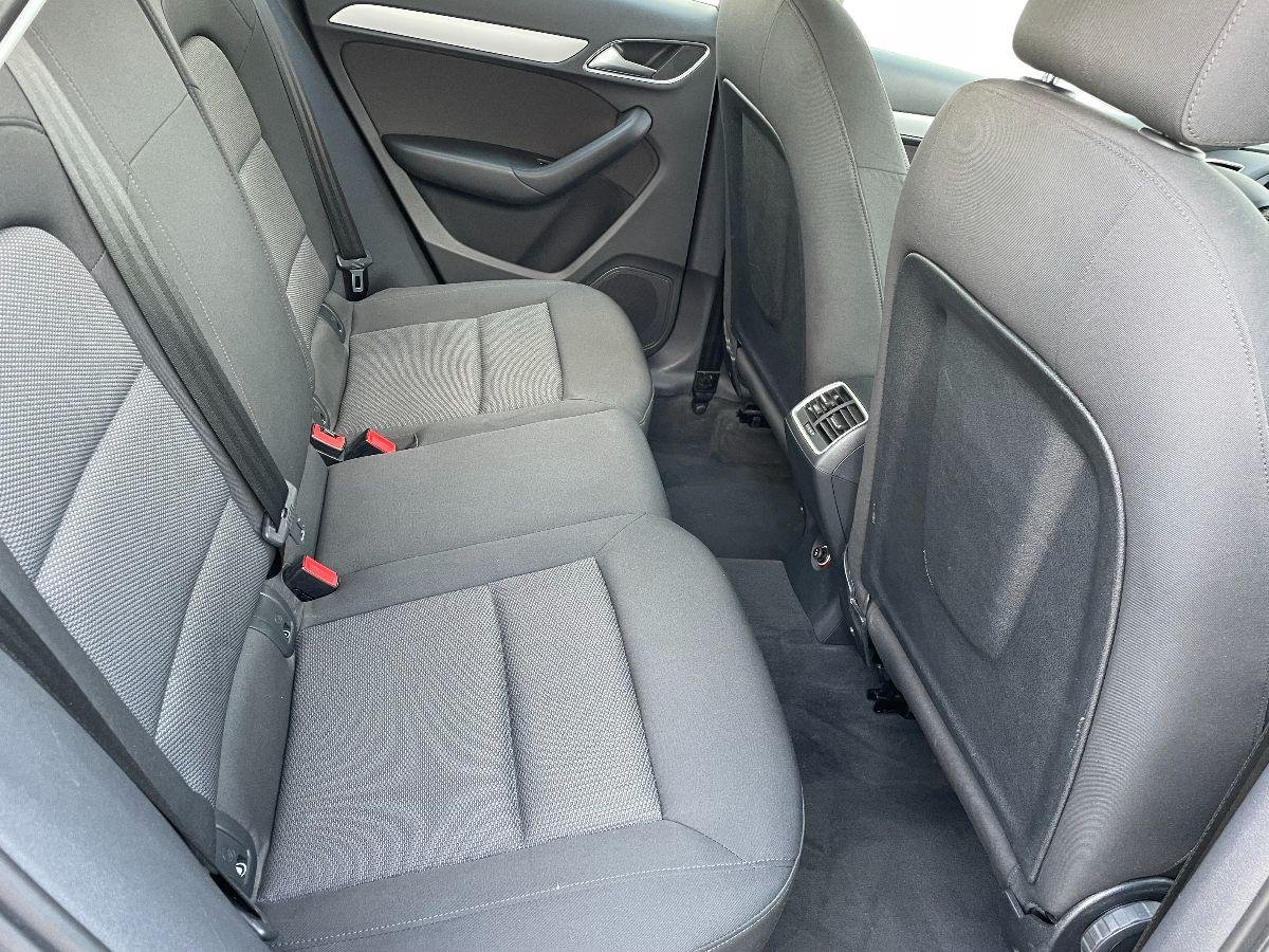 AUDI - Q3 - 2.0 TDI 120CV Business