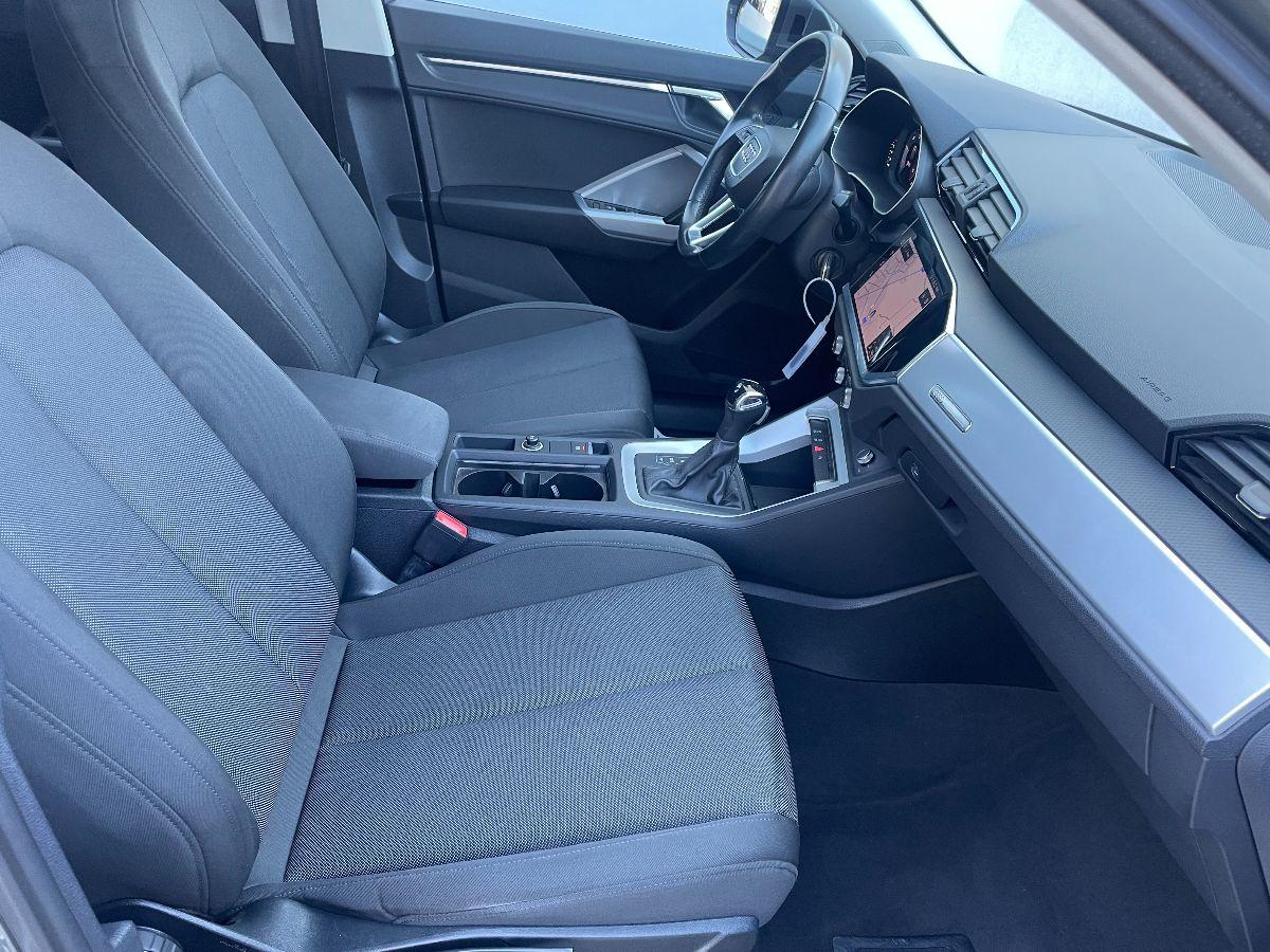 AUDI - Q3 - 35 TDI S tronic S line edition