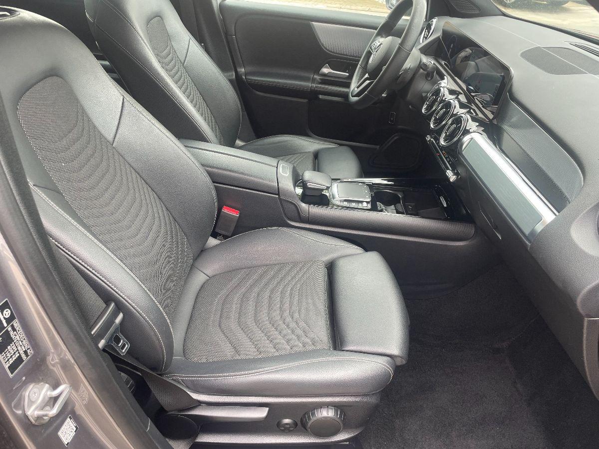 MERCEDES - GLB 180 d Automatic Business 7Posti