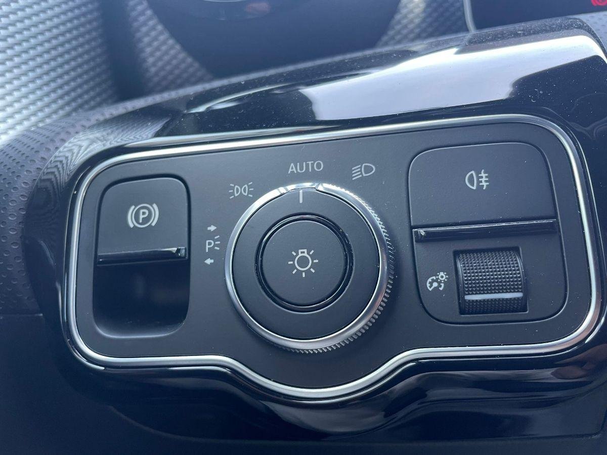 MERCEDES - Classe A - A 180 d Automatic Sport(SEDE DI MAGLIE)