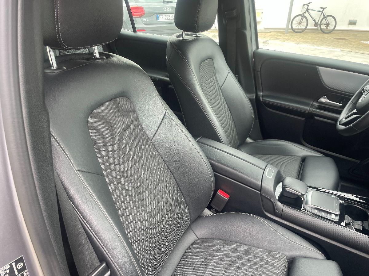 MERCEDES - GLB 180 d Automatic Business 7Posti