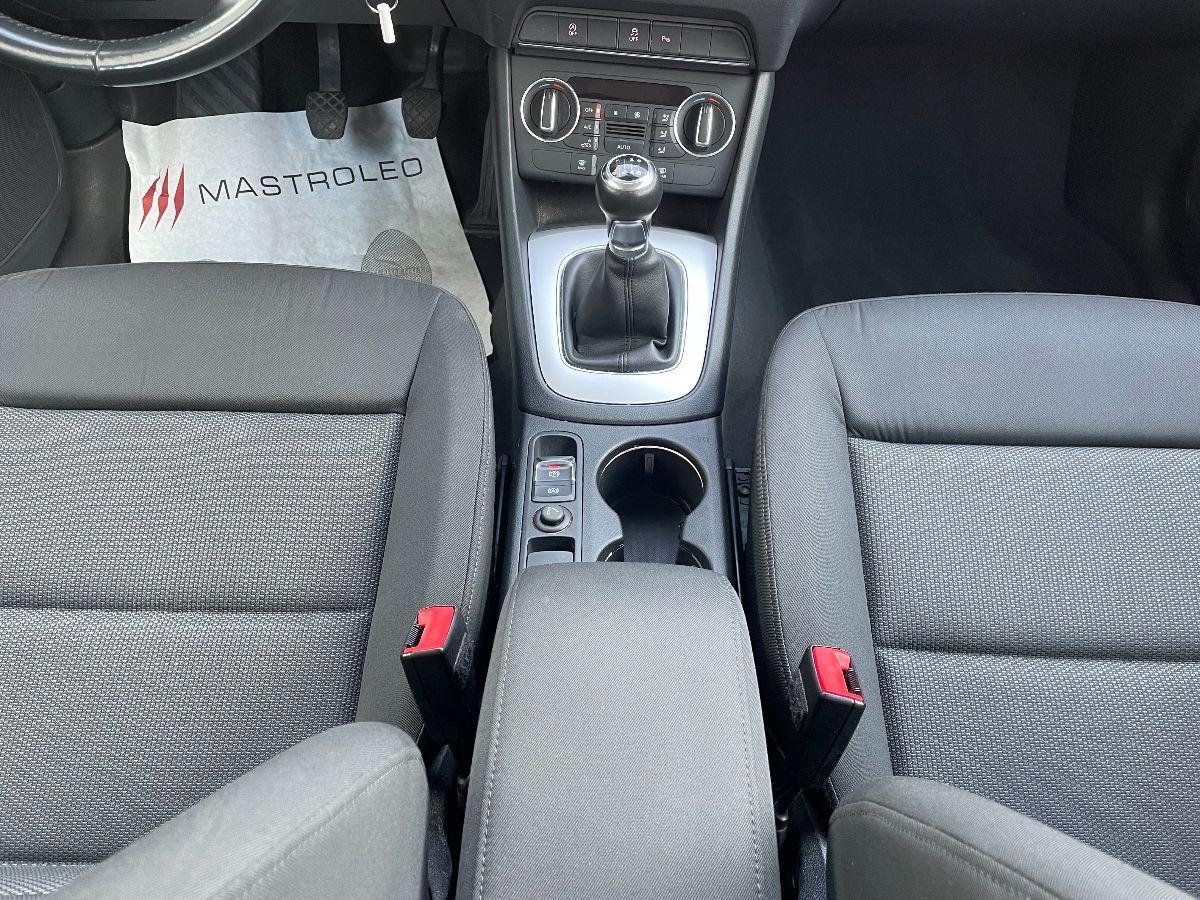 AUDI - Q3 - 2.0 TDI 120CV Business