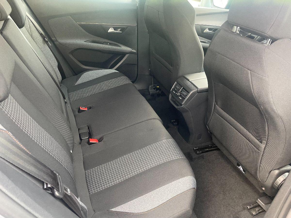 PEUGEOT - 3008 - BlueHDi 130 S&S EAT8 ActiveBusiness