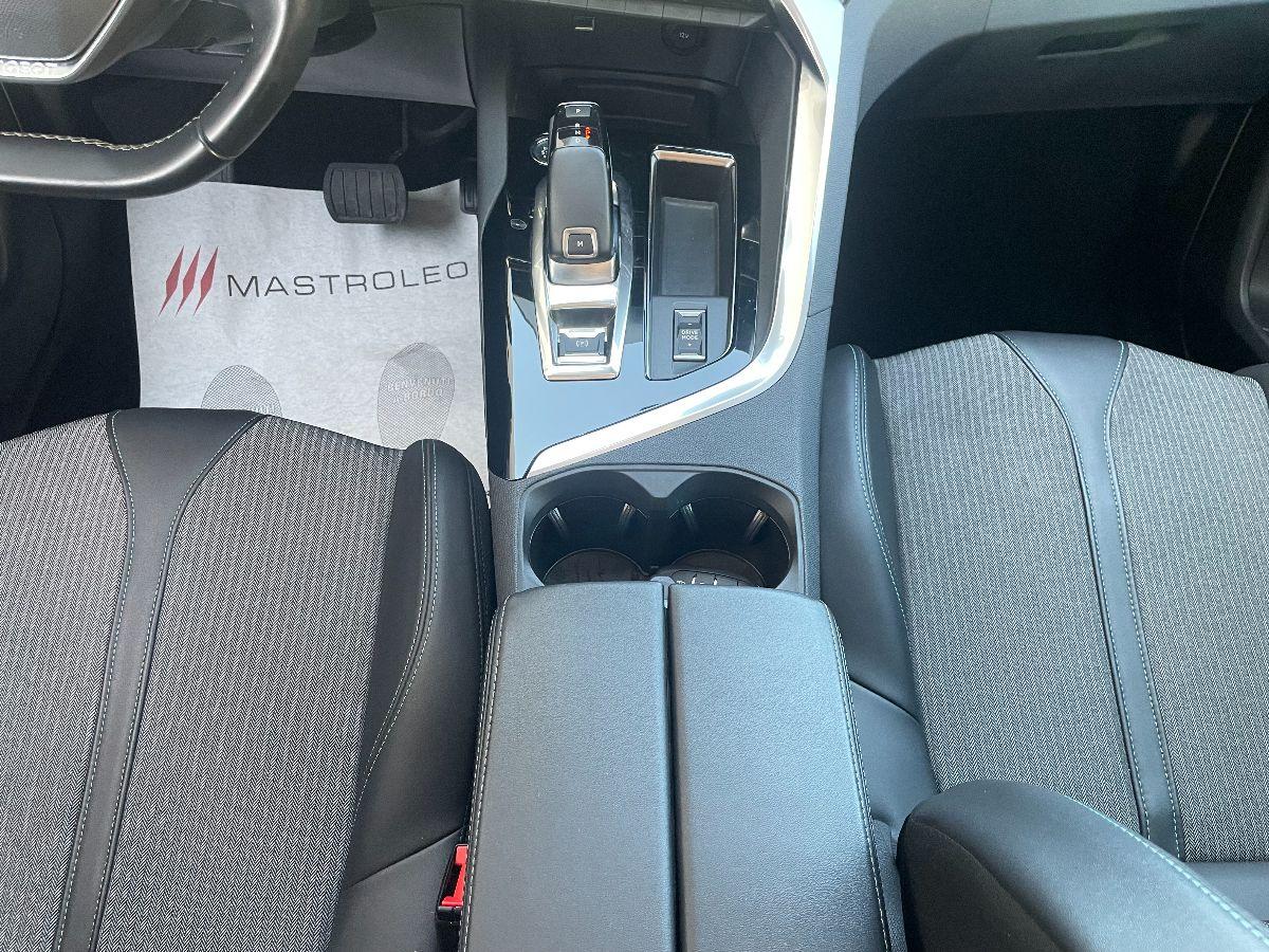 PEUGEOT - 3008 - BlueHDi 130 EAT8 S&S Allure