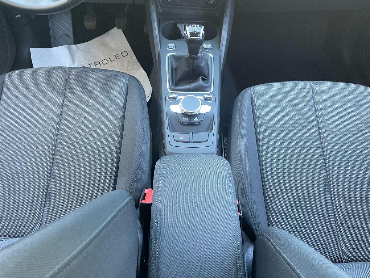 AUDI - Q2 - 30 TFSI Admired