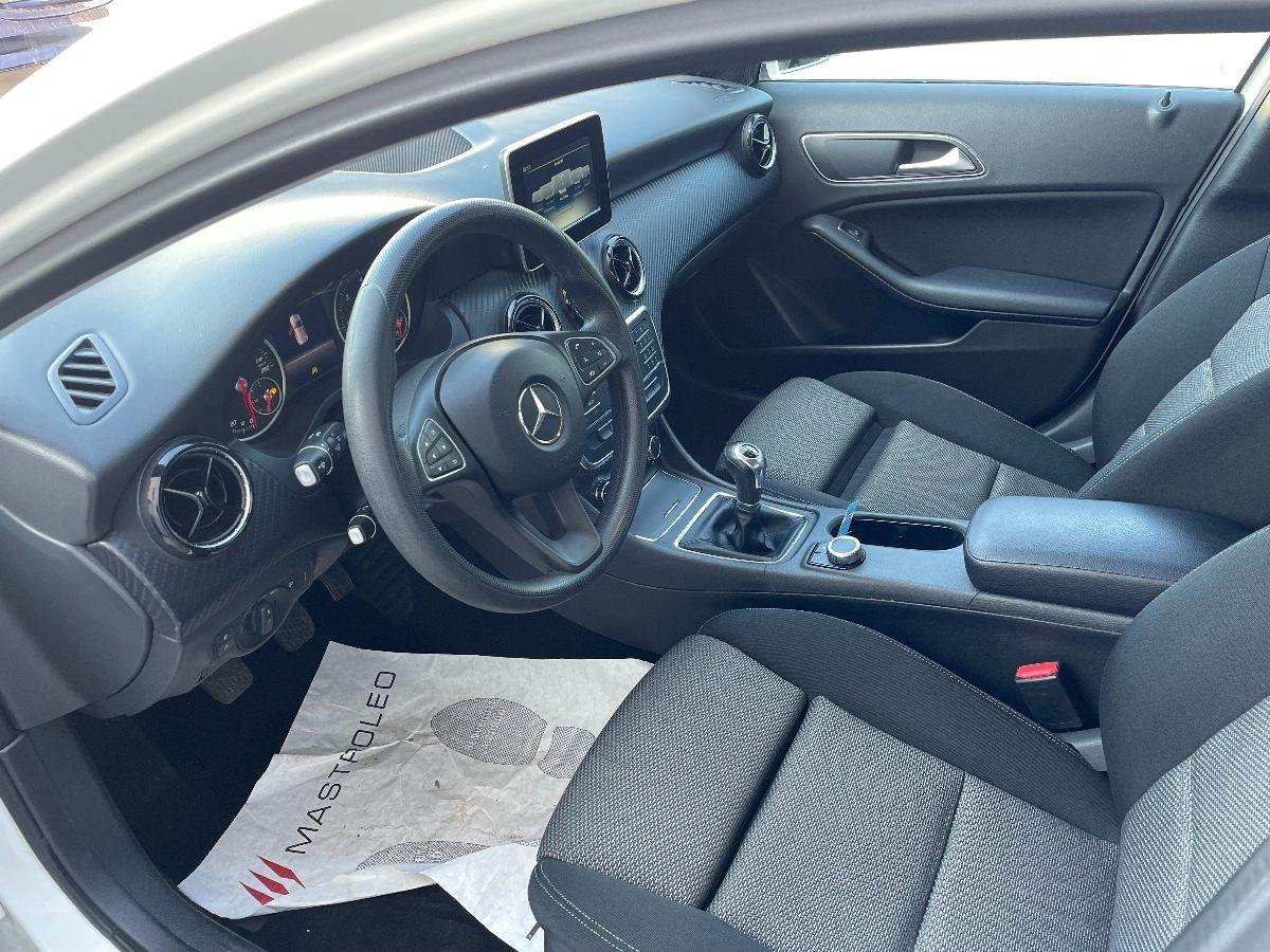 MERCEDES - Classe GLA - GLA 180 d Executive(SEDE DI MAGLIE)