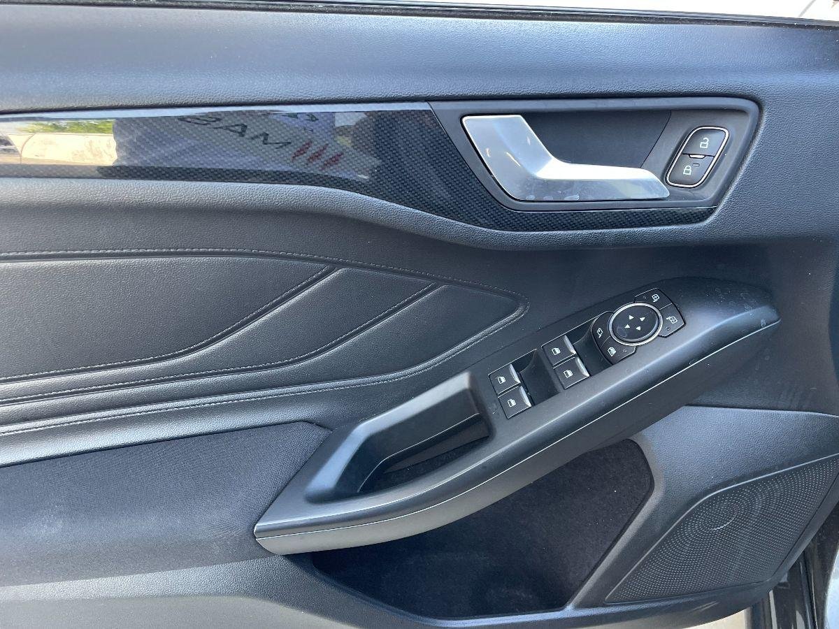 FORD - Focus - 1.0 EcoBoost 125CV 5p. ST Line GARANZIA FORD 7 ANNI / 105.000 KM