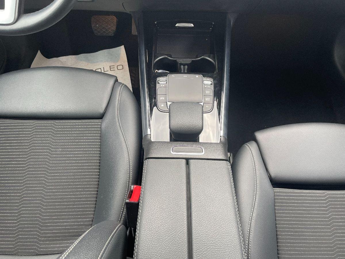 MERCEDES - Classe GLA - 200 d Automatic Sport Plus