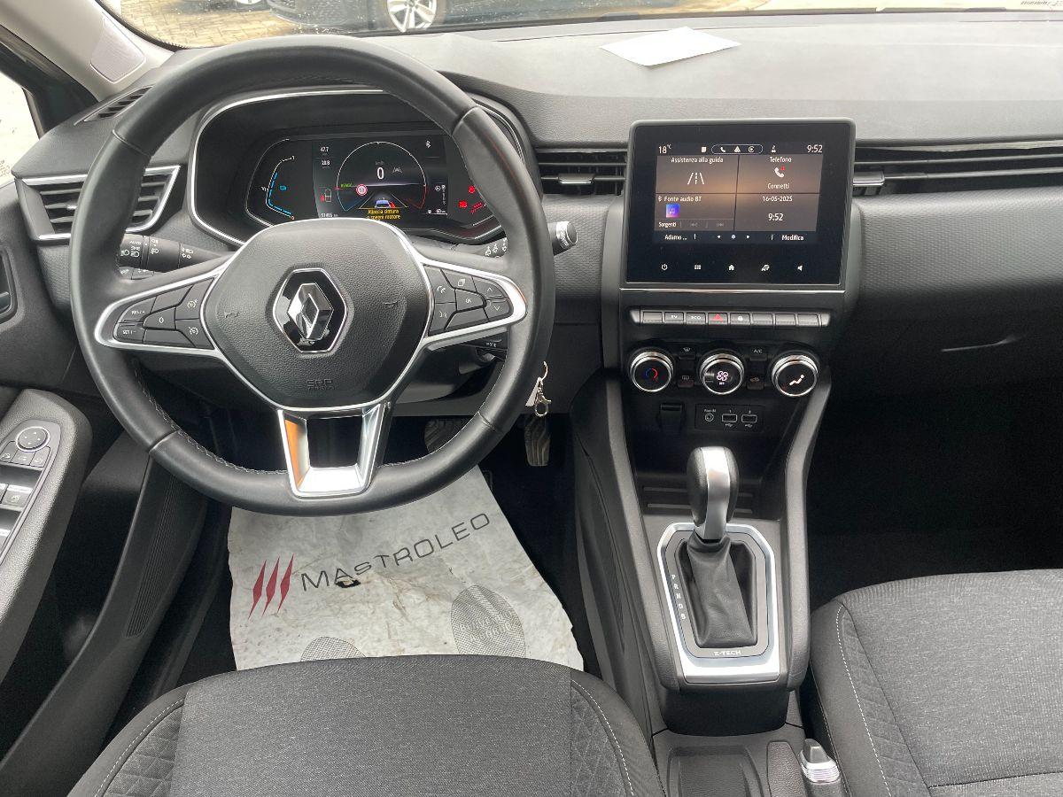 RENAULT - Clio - Hybrid E-Tech 140CV 5p. Init. Paris