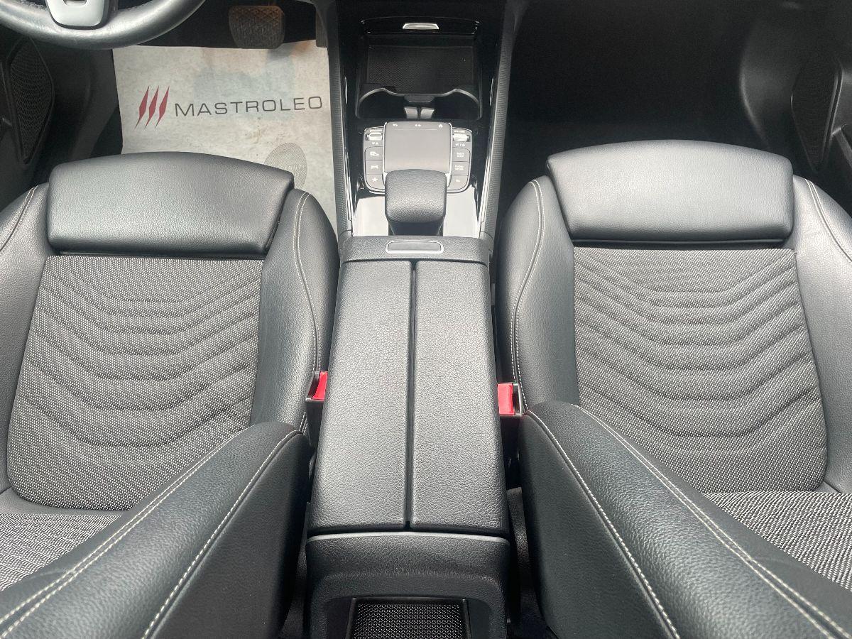 MERCEDES - GLB 180 d Automatic Business 7Posti