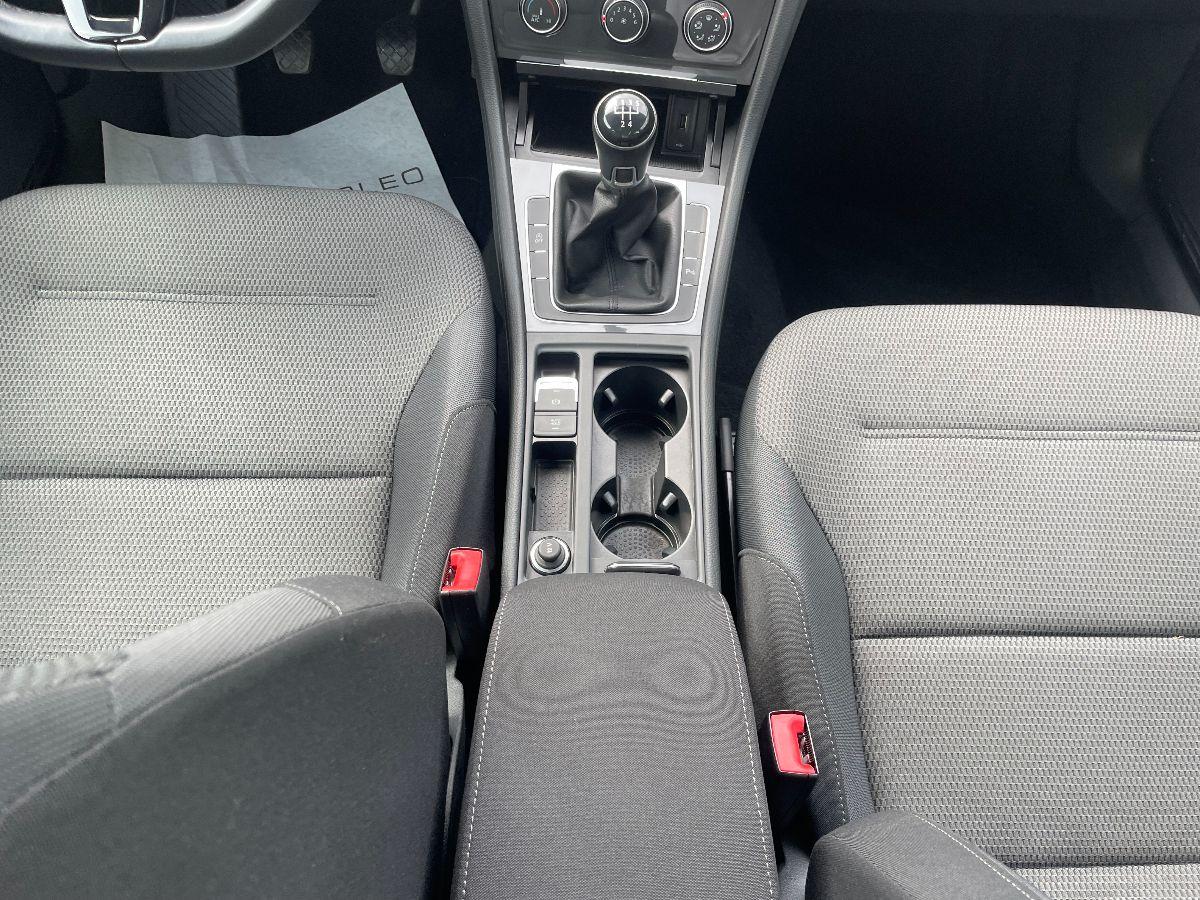 VOLKSWAGEN - Golf Variant 1.6 TDI Comfortline