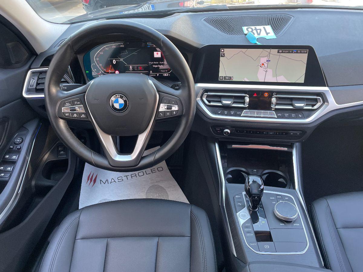 BMW - Serie 3 Touring 320d 48V Touring Business Advantage Auto