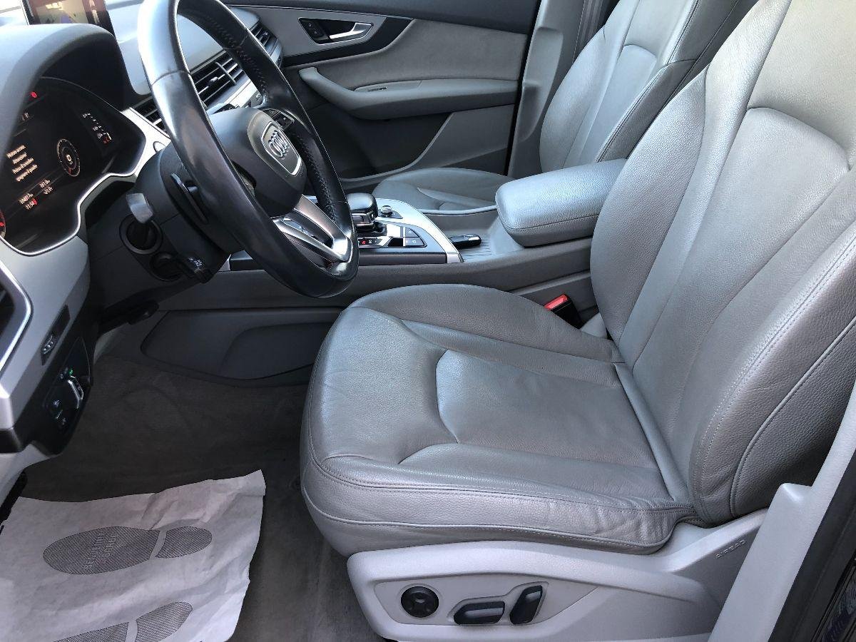AUDI - Q7 - 3.0 TDI quattro tiptronic Business Plus 7 Posti