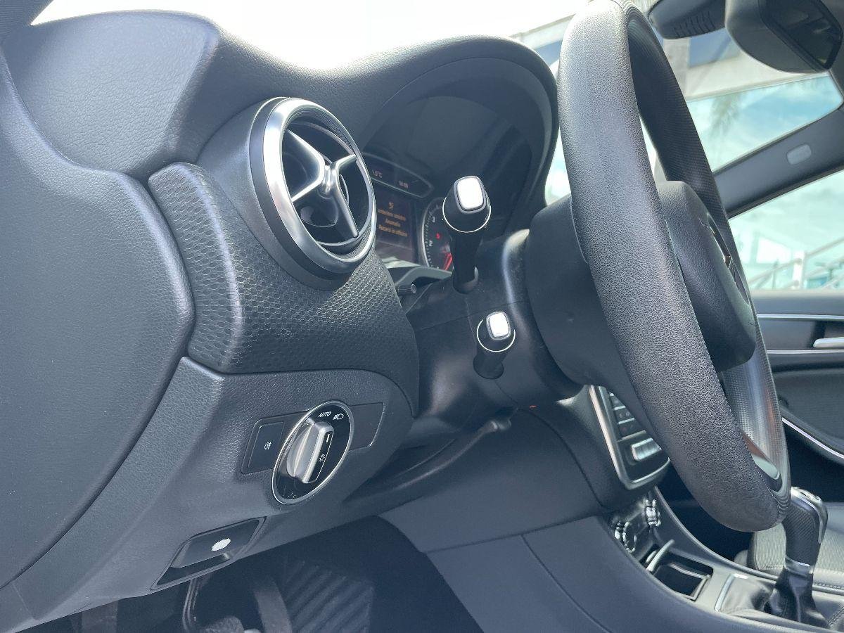 MERCEDES - Classe A - A 180 d Business