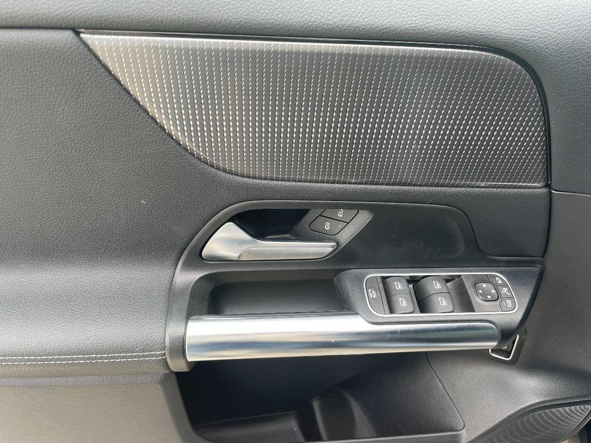 MERCEDES - Classe GLA - 200 d Automatic Sport Plus