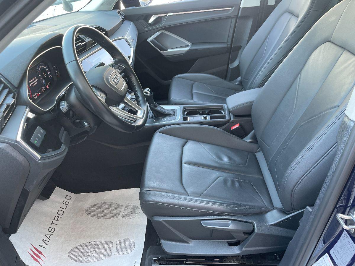 AUDI - Q3 - 40 TDI quattro S tronic Business