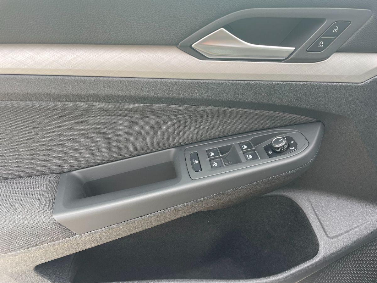 VOLKSWAGEN - Golf - 2.0 TDI SCR Life