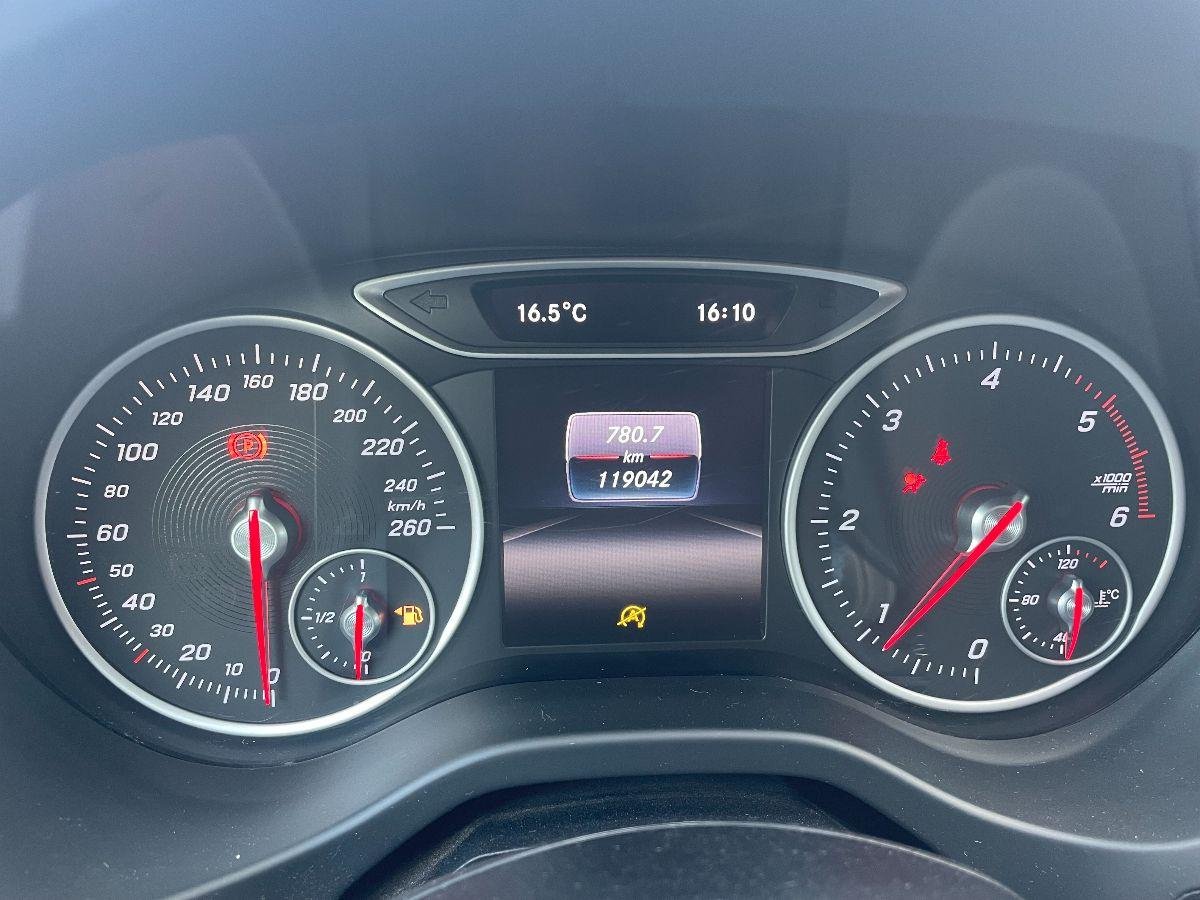 MERCEDES - Classe A - A 180 d Business